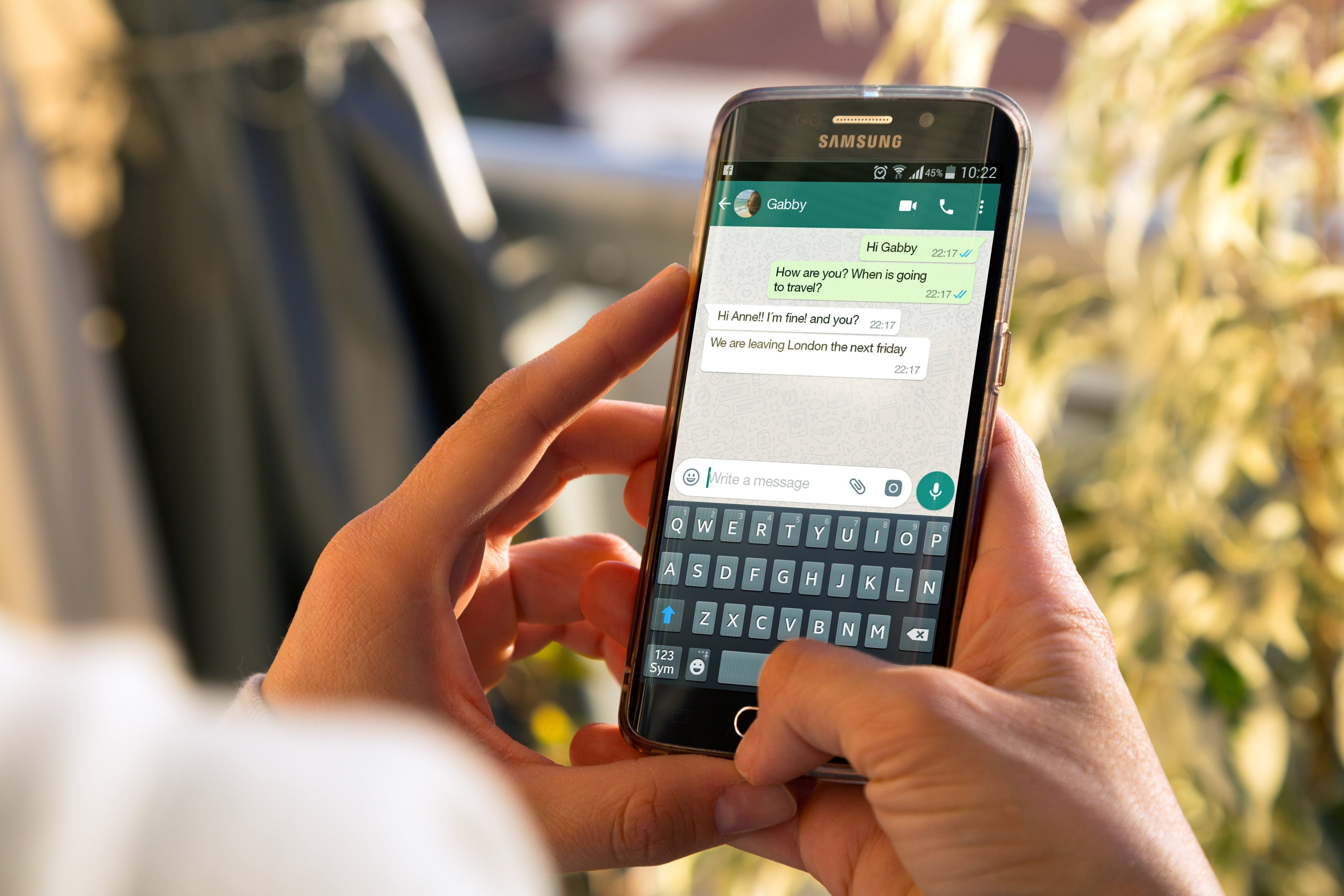 WhatsApp is getting a poll feature